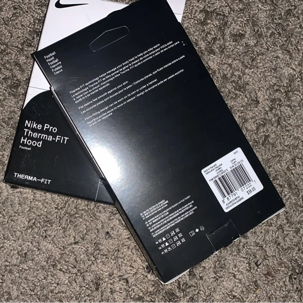 Nike Black Therma-FIT Hood Packaging